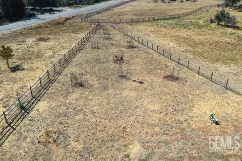 Other - 30130 Knight Ct, Tehachapi, CA 93561 photo 28 of 30