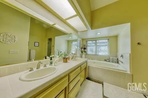 Other - 30130 Knight Ct, Tehachapi, CA 93561 photo 14 of 30