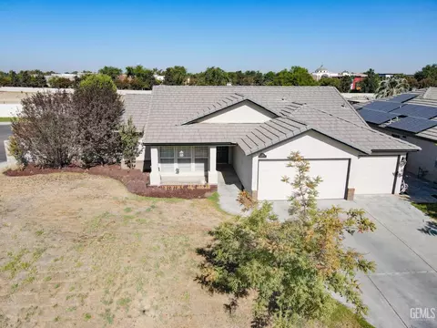717 Faversham Way, Bakersfield, CA 93311