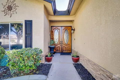 11322 Tee Box Ln, Taft, CA 93268 photo 8