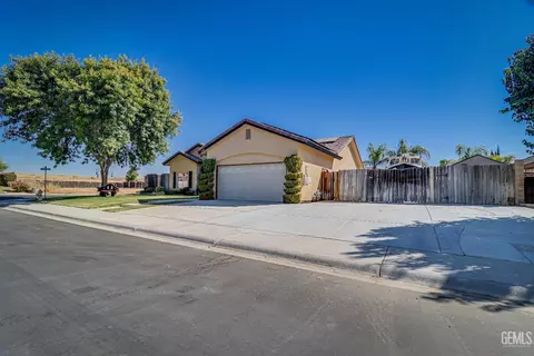 11322 Tee Box Ln, Taft, CA 93268 photo 3