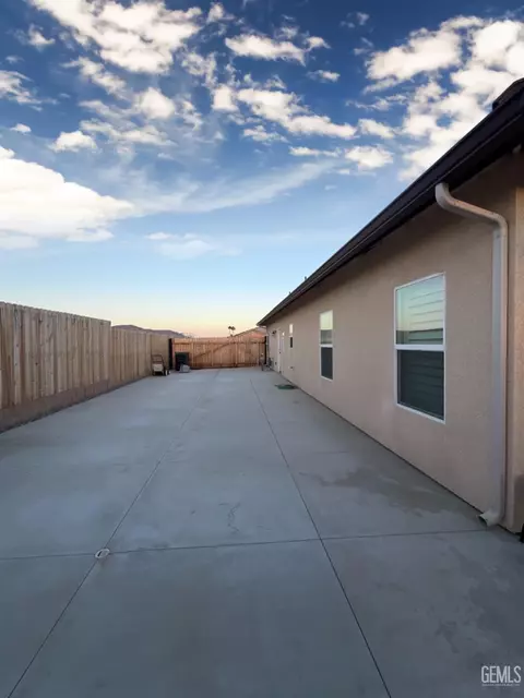 415 Diamond St, Taft, CA 93268 photo 5