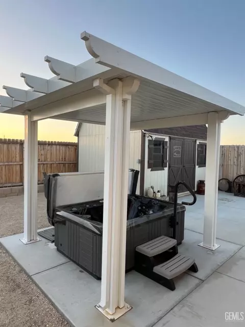 415 Diamond St, Taft, CA 93268 photo 8