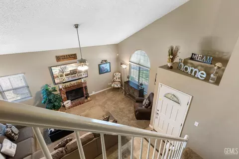 Other - 813 Elm St, Tehachapi, CA 93561 photo 8 of 10