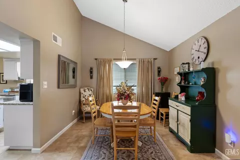 Dining - 813 Elm St, Tehachapi, CA 93561 photo 1 of 2