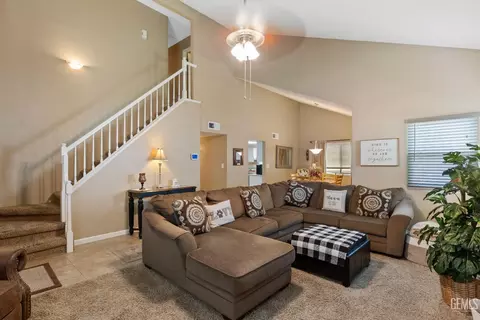 Other - 813 Elm St, Tehachapi, CA 93561 photo 2 of 10