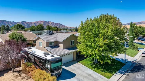 View/Area - 813 Elm St, Tehachapi, CA 93561 photo 1 of 1