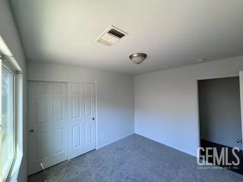6002 Declaration Way, Bakersfield, CA 93313 photo 4