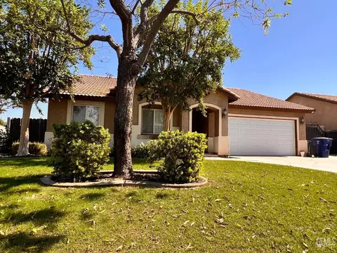 4218 Pacific Grove Ct, Bakersfield, CA 93312