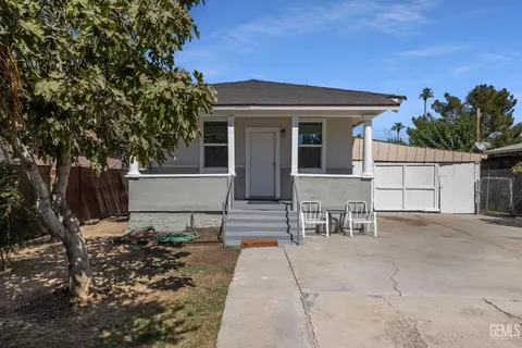 Exterior - 1116 Cannon Ave, Bakersfield, CA 93307 photo 3 of 9
