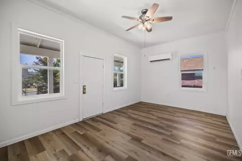 Living - 1116 Cannon Ave, Bakersfield, CA 93307 photo 3 of 3