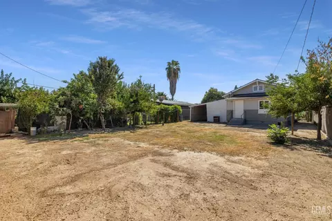 Exterior - 1116 Cannon Ave, Bakersfield, CA 93307 photo 9 of 9