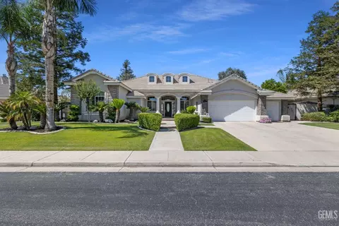 10508 Finchley Dr, Bakersfield, CA 93311