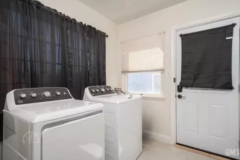 123 E San Emidio St, Taft, CA 93268 photo 10