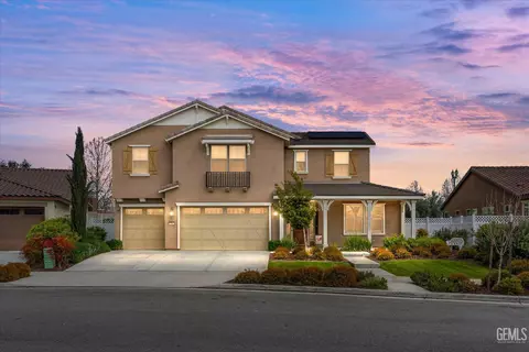 1704 Apsley Ct, Bakersfield, CA 93311