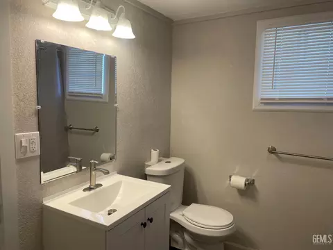 432 Ash St, Taft, CA 93268 photo 6