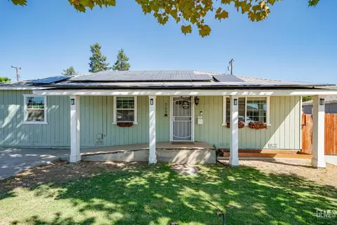 709 Charlana Dr, Bakersfield, CA 93308