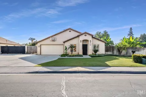 3826 Looming Bend Dr, Bakersfield, CA 93311