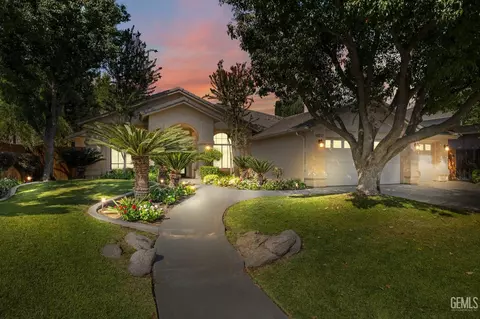 10212 Within Heights Dr, Bakersfield, CA 93311