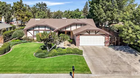 11604 Lindalee Ln, Bakersfield, CA 93312