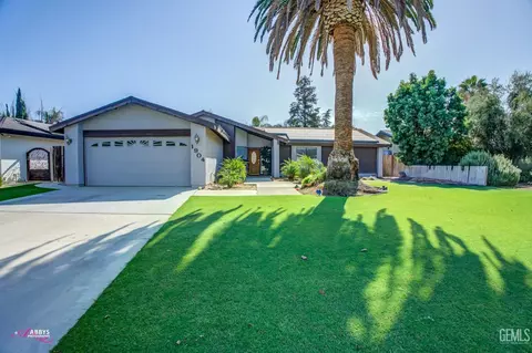 1904 Glenbrea Ct, Bakersfield, CA 93309