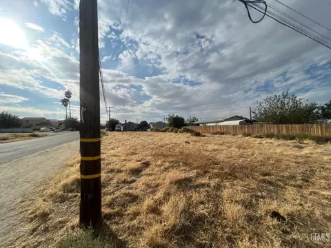 232 Rose Ave, Taft, CA 93268 photo 4