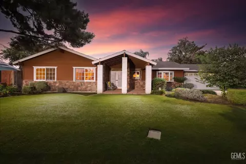 11900 Brockridge Ct, Bakersfield, CA 93312