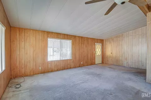 Living - 5201 Crystal Fall Ln, Bakersfield, CA 93313 photo 4 of 5