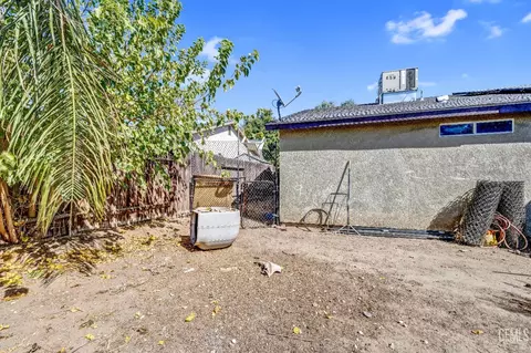 822 Fox Tree Ct, Bakersfield, CA 93306 photo 20