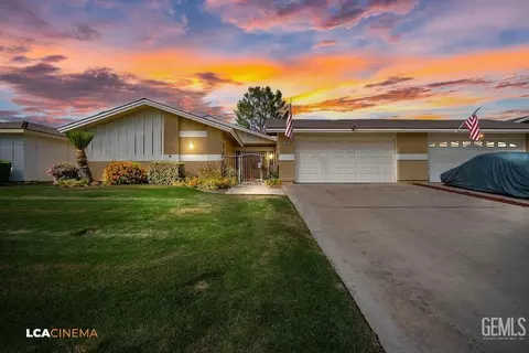 6008 Cypress Point Dr, Bakersfield, CA 93309