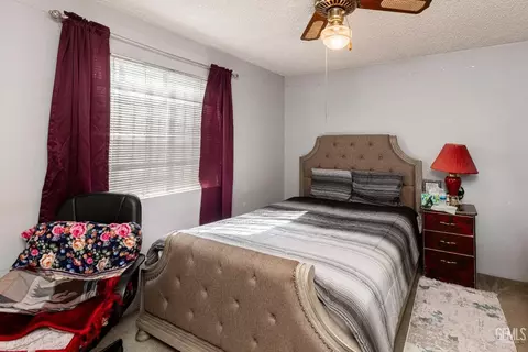 Bedroom - 1109 Iris St, Wasco, CA 93280 photo 5 of 6