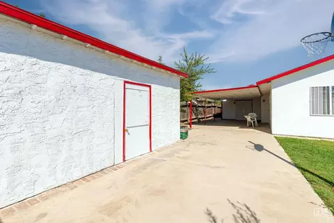 Exterior - 1109 Iris St, Wasco, CA 93280 photo 9 of 12