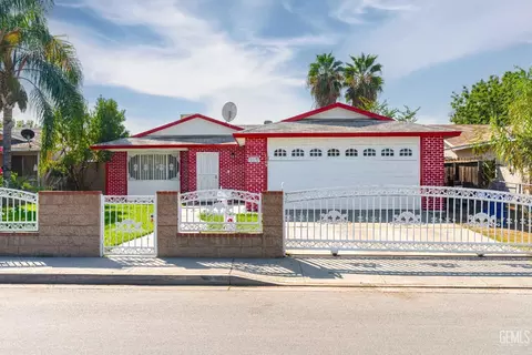 Exterior - 1109 Iris St, Wasco, CA 93280 photo 3 of 12