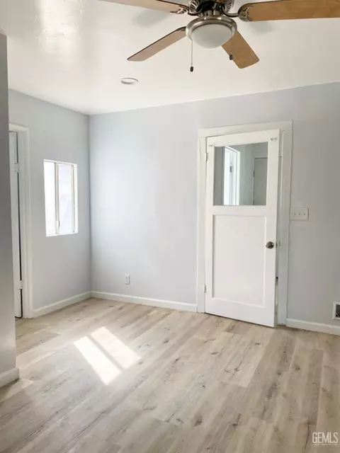 817 Pierce St, Taft, CA 93268 photo 8