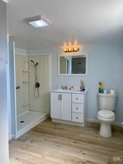 817 Pierce St, Taft, CA 93268 photo 9