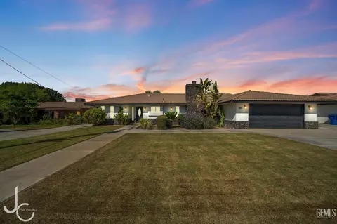 5900 E Brundage Ln, Bakersfield, CA 93307