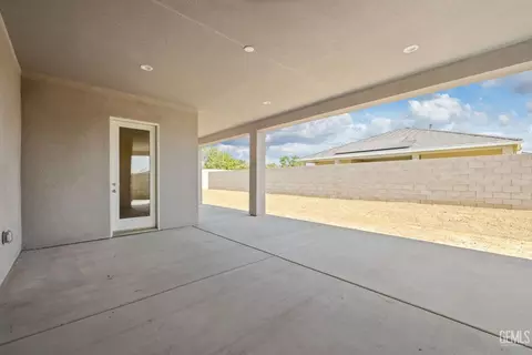 8811 Kenwick St, Bakersfield, CA 93314 photo 37