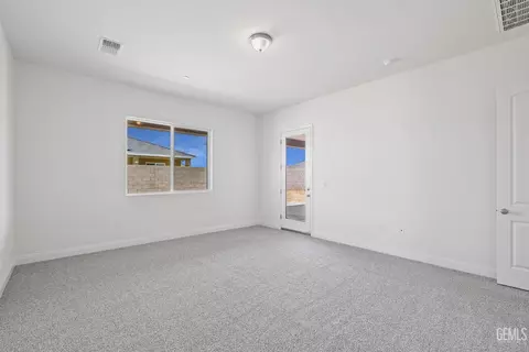 8811 Kenwick St, Bakersfield, CA 93314 photo 18