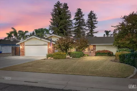 9708 Green Oak Pl, Bakersfield, CA 93311