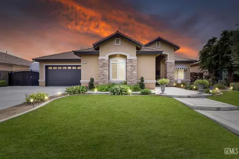 9803 Silverthorne Dr, Bakersfield, CA 93314