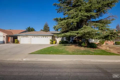 5624 Danbury Ct, Bakersfield, CA 93312