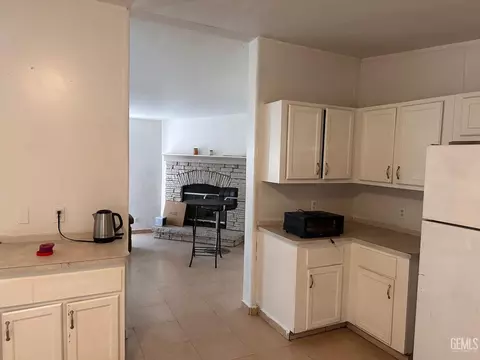 2229 S O St, Bakersfield, CA 93301 photo 7