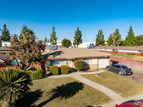 4816 Summertree Ln, Bakersfield, CA 93309 photo 2