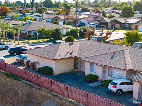 4816 Summertree Ln, Bakersfield, CA 93309 photo 5