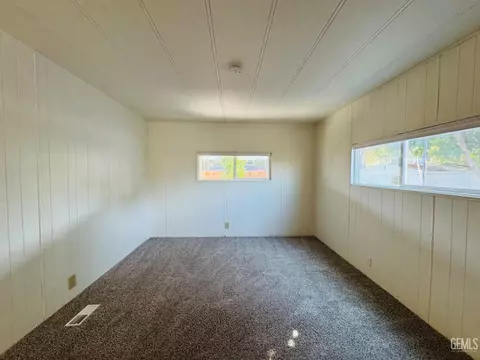 917 Crown Ave, Bakersfield, CA 93301 photo 18