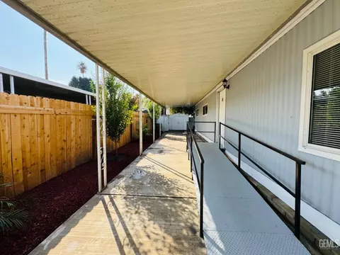 917 Crown Ave, Bakersfield, CA 93301 photo 20
