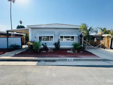 917 Crown Ave, Bakersfield, CA 93301 photo 1