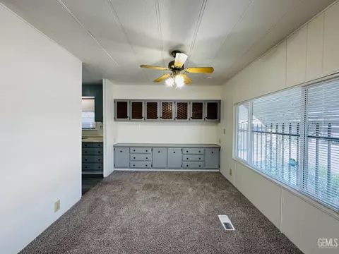 917 Crown Ave, Bakersfield, CA 93301 photo 13