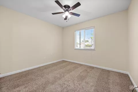 Bedroom - 9504 Eagle Oak Rd, Bakersfield, CA 93311 photo 5 of 6