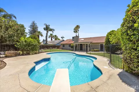 Exterior - 9504 Eagle Oak Rd, Bakersfield, CA 93311 photo 3 of 7